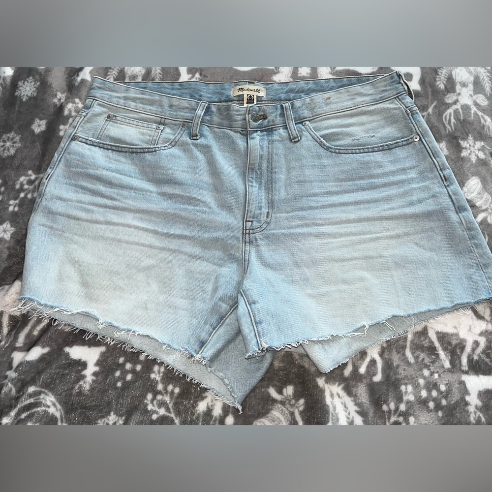 Madewell relaxed high rise denim shorts 14W light wash